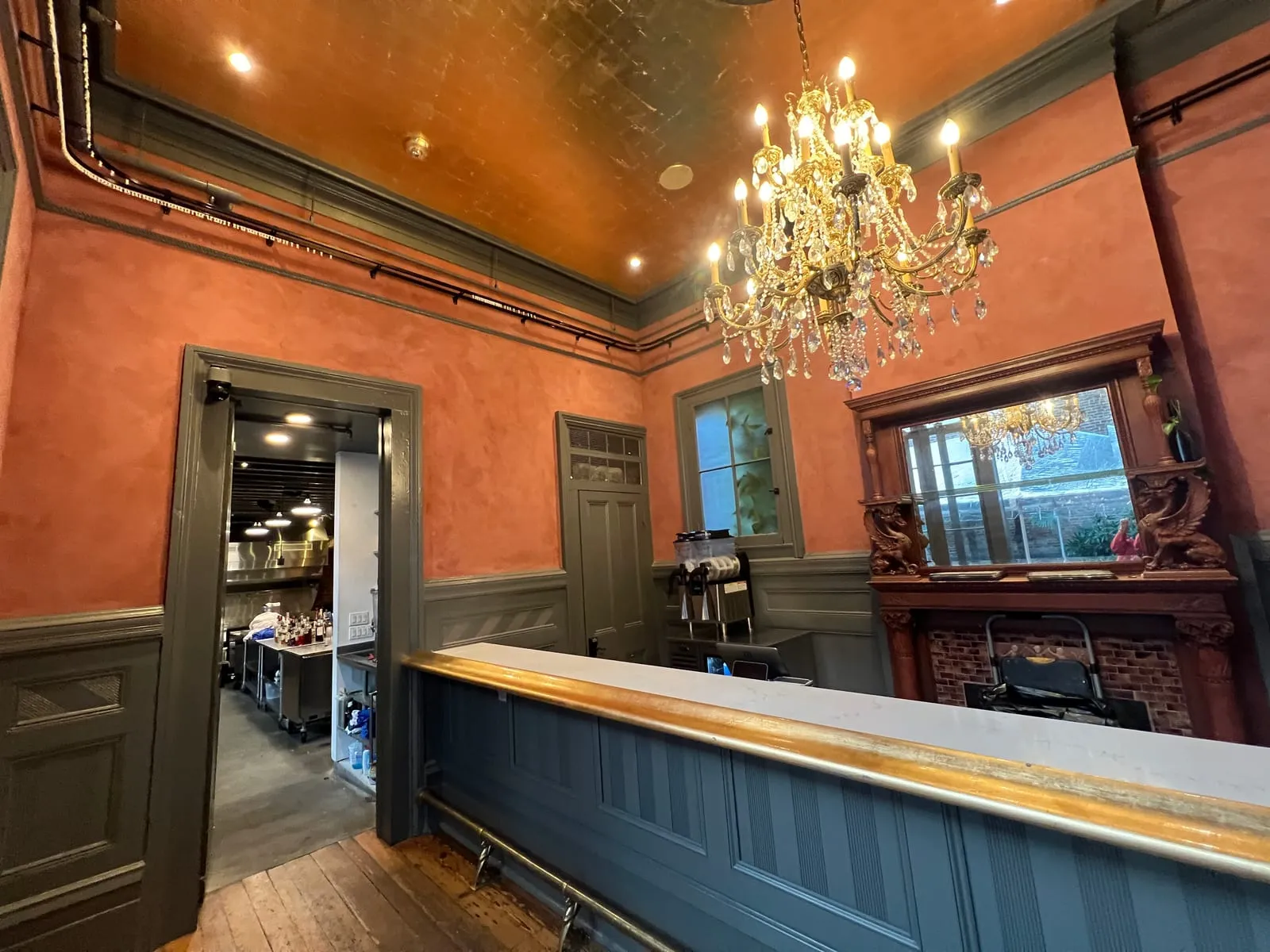 Margaret Place Hotel: Bar and Lounge Finish